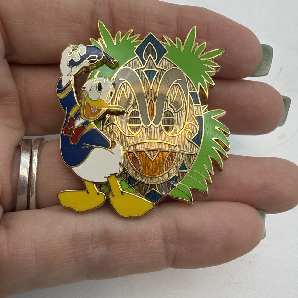 Donald Duck - Tiki Character Mask 2005 Disney Pin